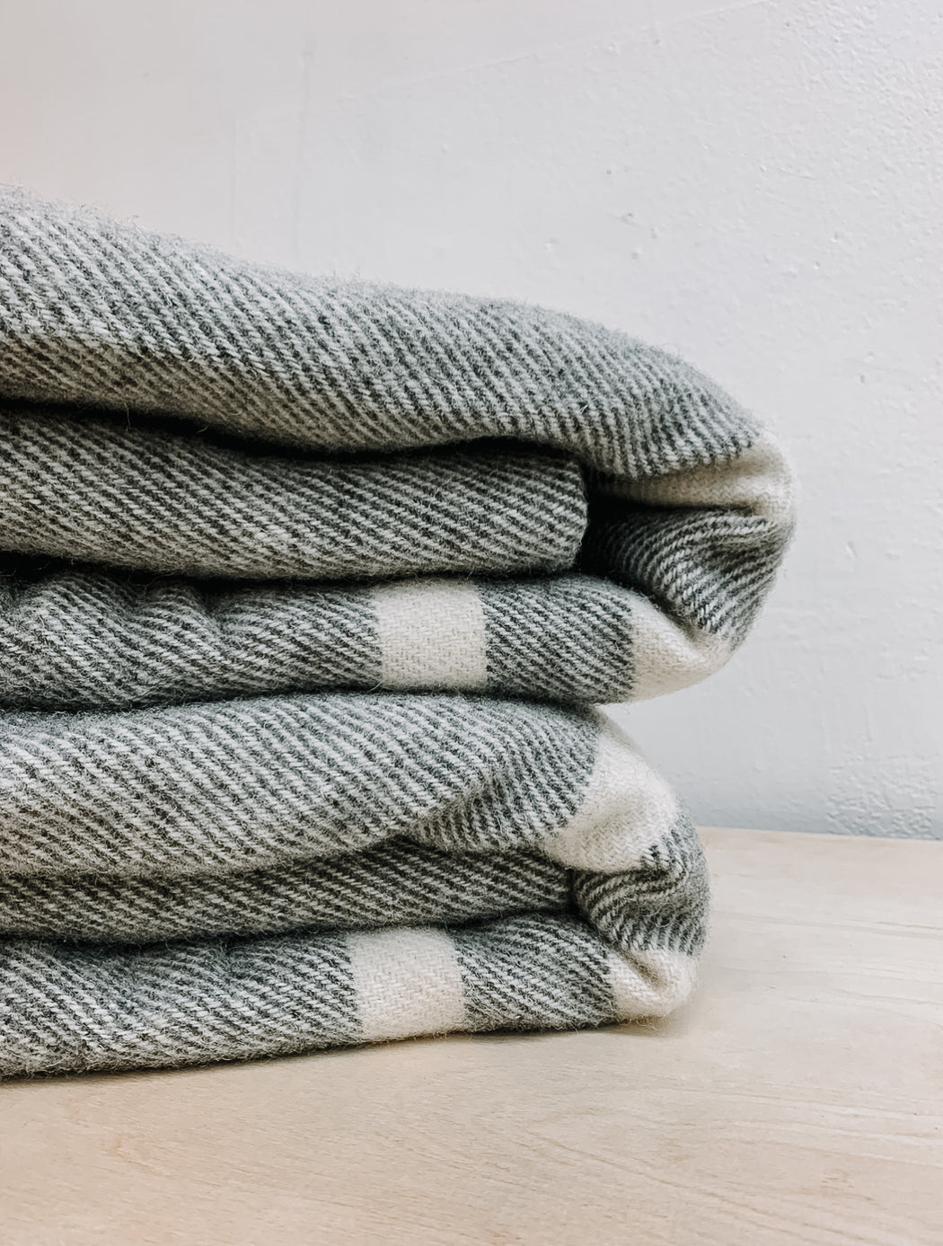 MacAusland Wool Blankets Queen Dark Grey — Lore General