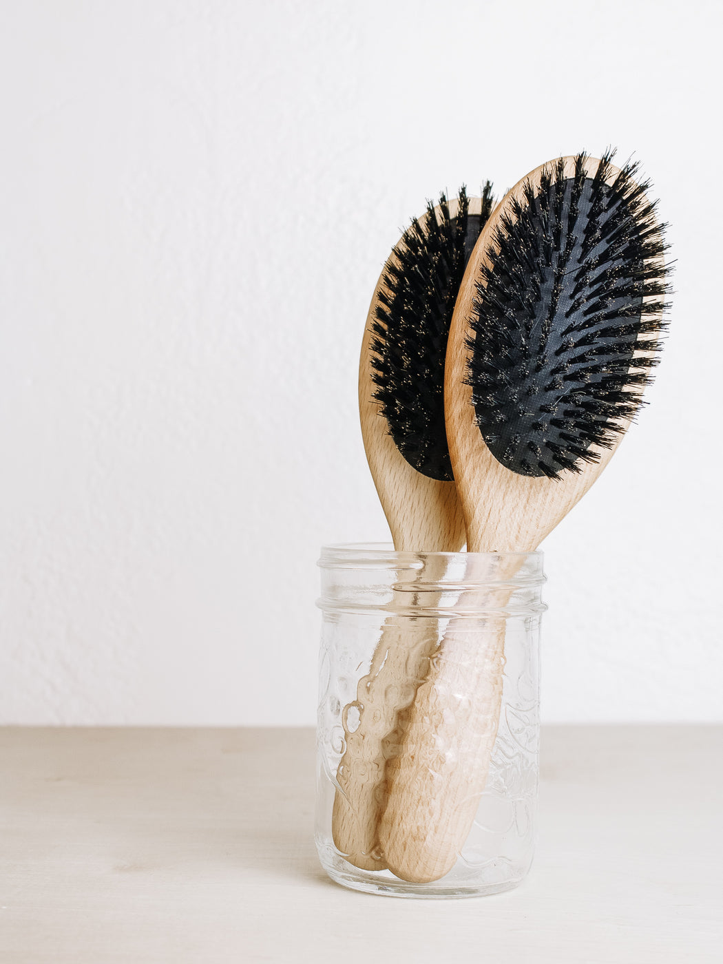 Iris Hantverk- Hair Brush w/Boar Bristles