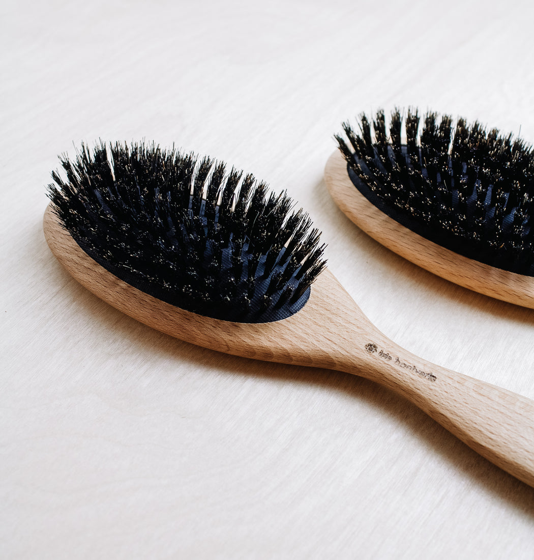 Iris Hantverk- Hair Brush w/Boar Bristles